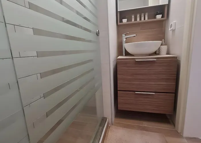 Daire Maria's Heaven House - Old Town Rhodes City