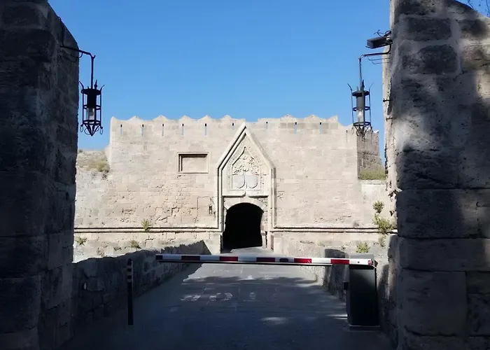 Maria's Heaven House - Old Town Rhodes City